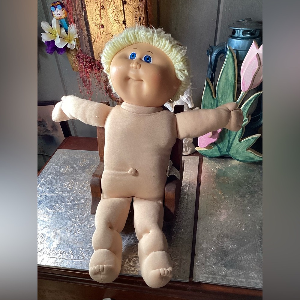 1985 Cabbage Patch Blonde Hair/Blue Eyes Boy Headmold 1,  P factory tag
